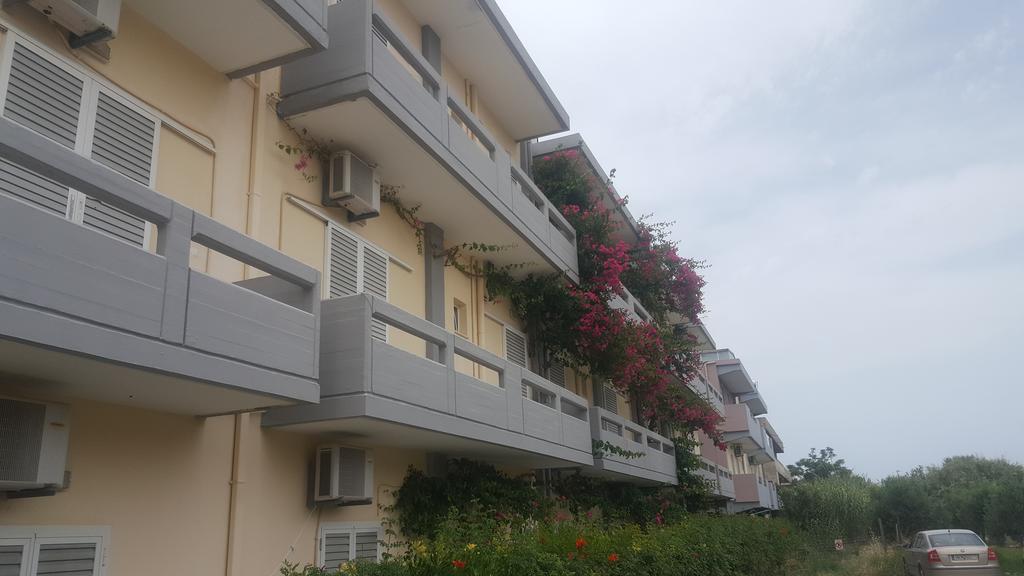 Michel Apartments Αμουδάρα Εξωτερικό φωτογραφία